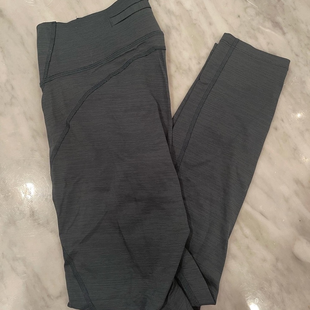 Outdoor voices high waist leggings. Size M